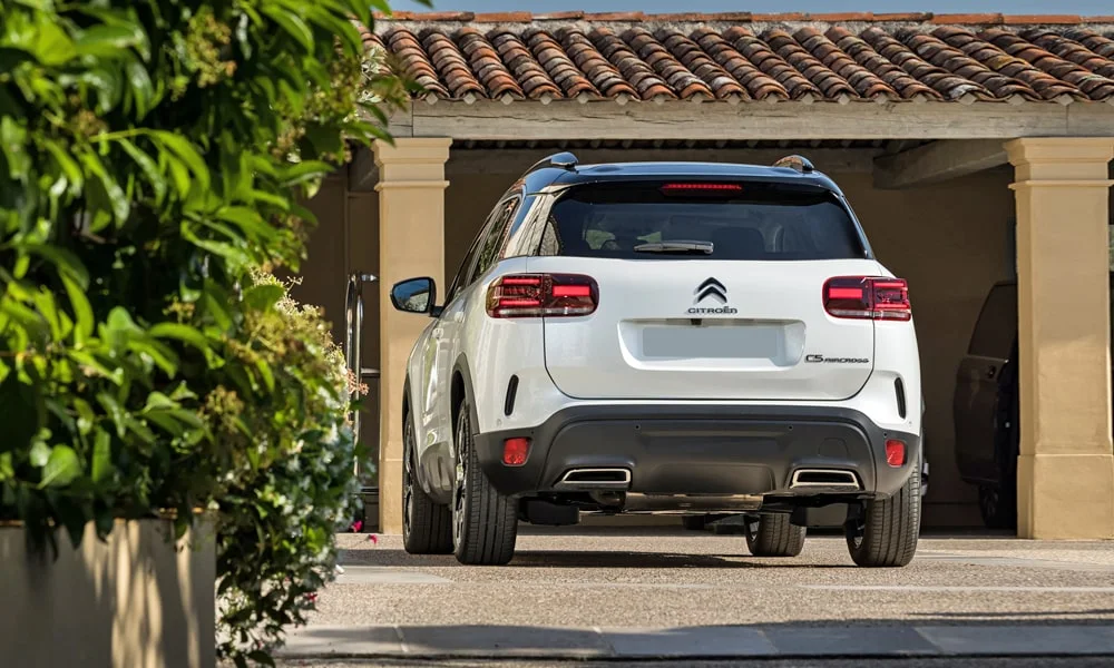 Citroen C5 Aircross (2024) — вид сзади, фото 2