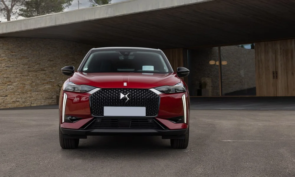 Citroen DS 3 Crossback (2024) — вид спереди, фото 3