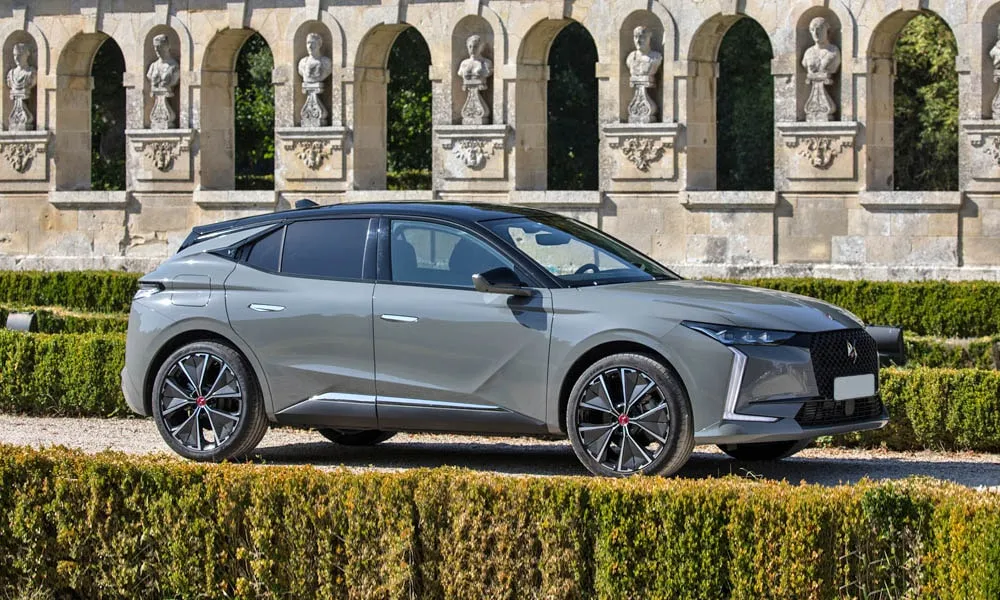 Citroen DS 4 — вид сбоку