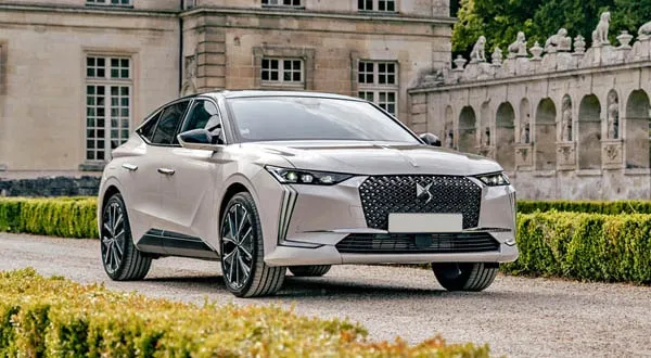 DS 4