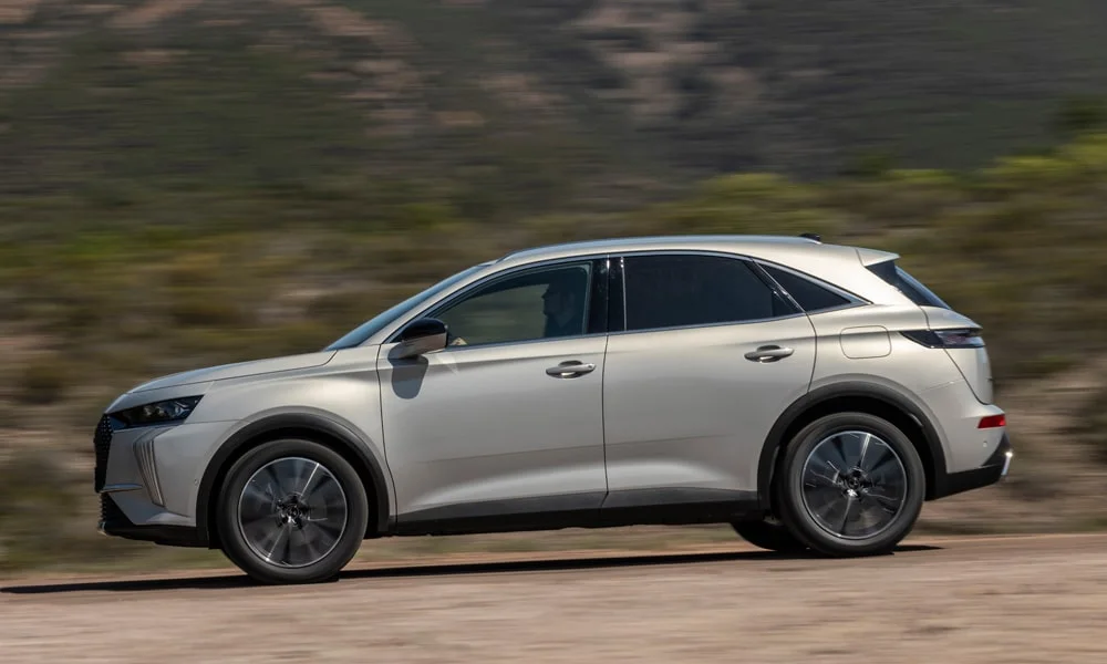 Citroen DS 7 Crossback (2024) — вид сбоку, фото 2