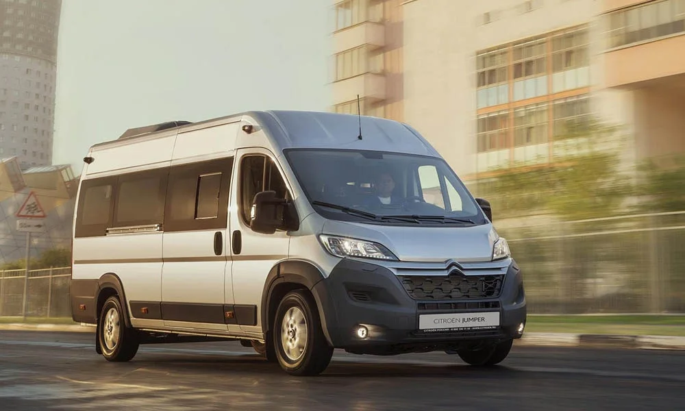 Фото Citroen Jumper — вид спереди, фото 9. Оптика, решётка и бампер — первое впечатление о модели Citroen Jumper — вид спереди, фото 9