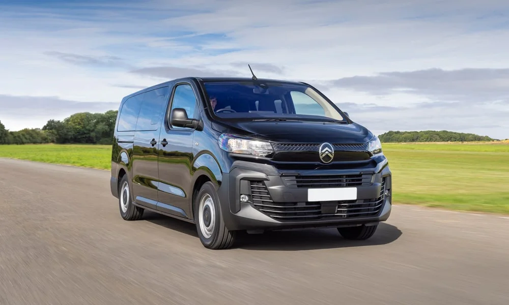 Citroen SpaceTourer (2024) — вид спереди, фото 4