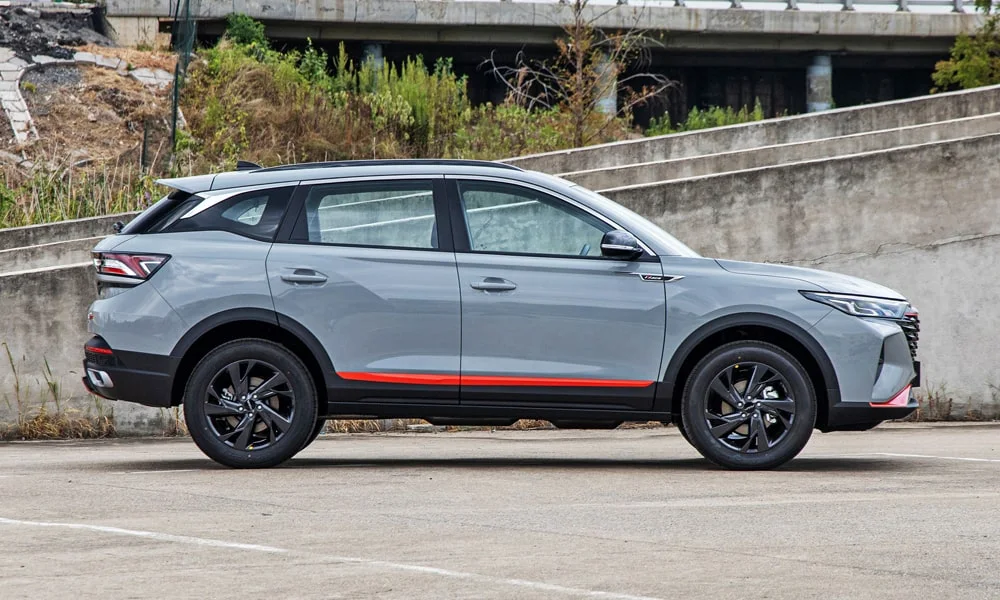 Dongfeng AX7