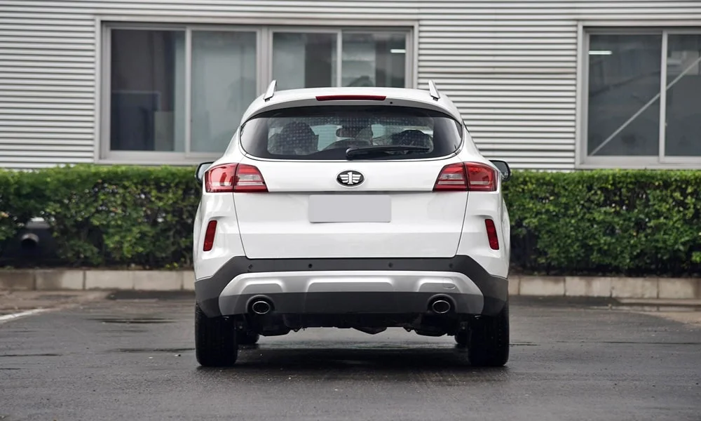 FAW Besturn X80 — вид сзади, фото 3