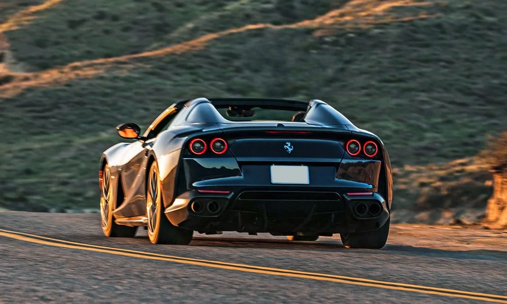 Ferrari 812 GTS — вид сзади, фото 2