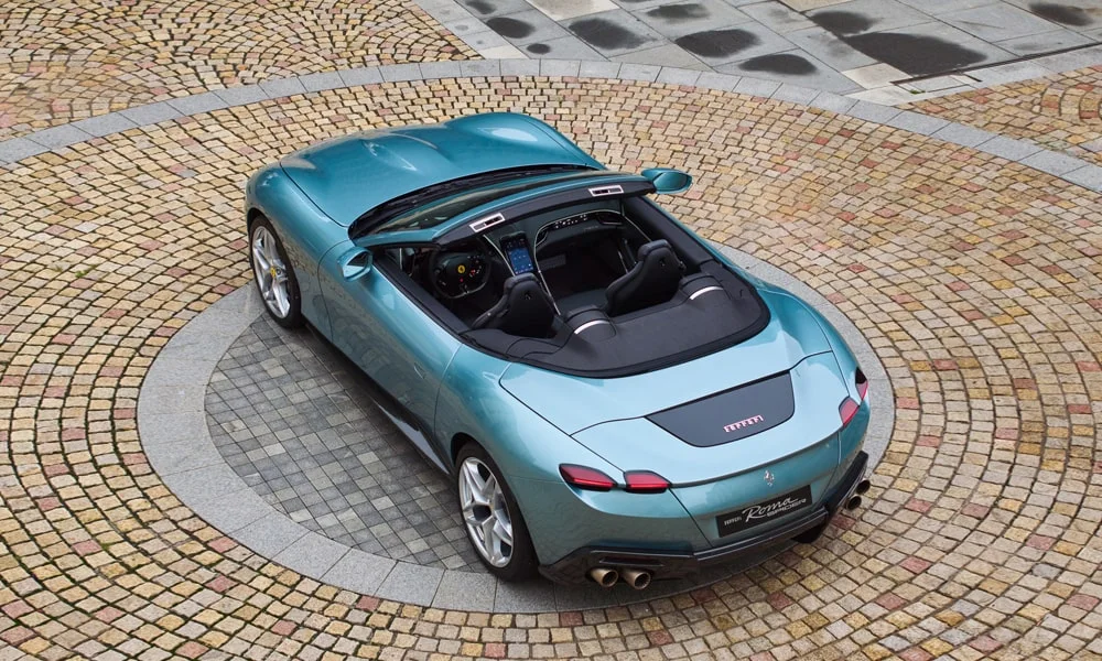 Ferrari Roma Spider — вид сзади, фото 3
