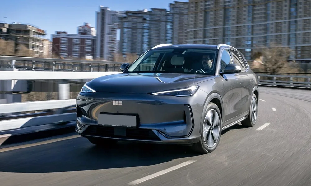 Geely EX5 (2025) — вид сбоку, фото 3