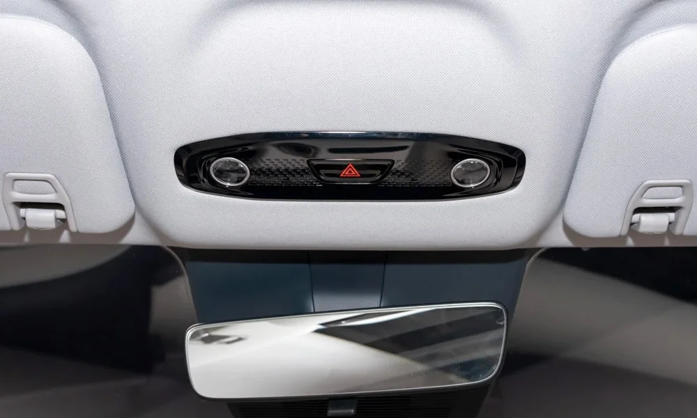 Фото Geely Galaxy EX5 (2024) — интерьер, фото 10. Общий план салона: архитектура панели, консоль и кресла. Уровень отделки читается по стыкам панелей и мягким поверхностям в зонах касания Geely Galaxy EX5 (2024) — интерьер, фото 10