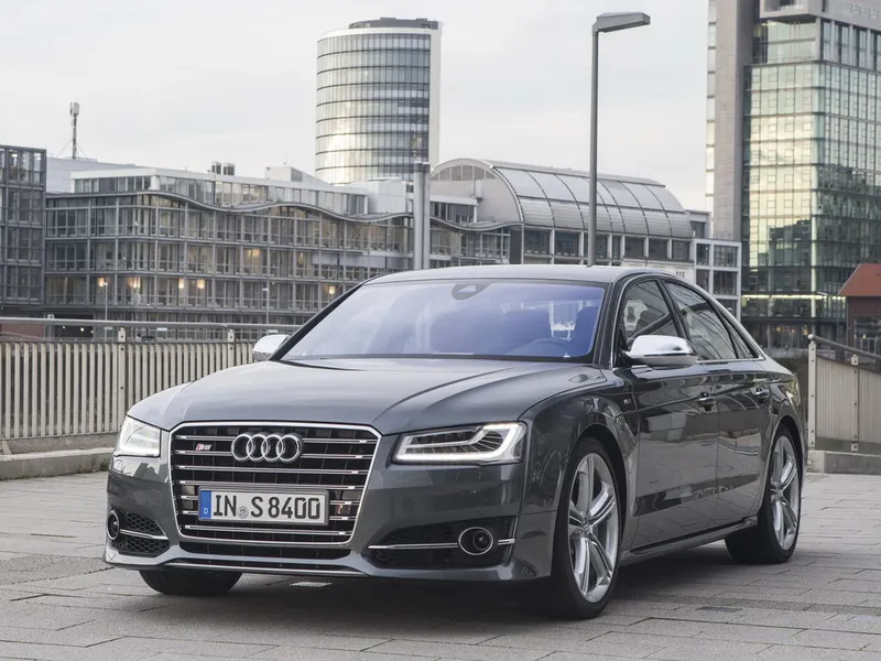 Audi S8 рестайлинг 2013, седан, 3 поколение, D4 (09.2013 - 12.2017)