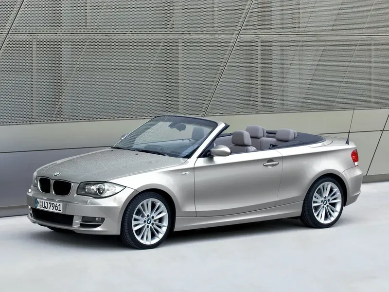 BMW 1-Series рестайлинг 2008, открытый кузов, 1 поколение, E88 (04.2008 - 03.2011)