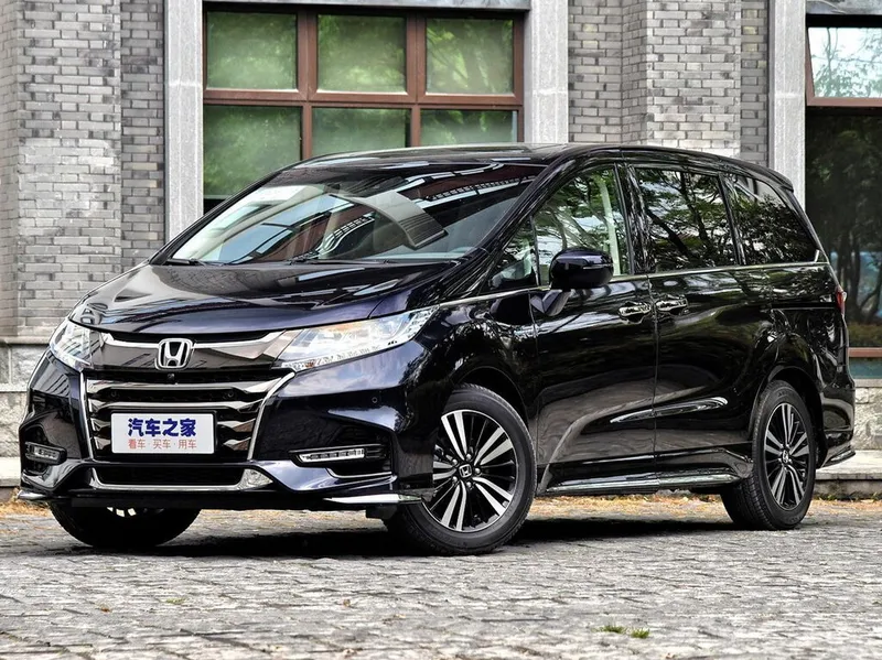Honda Odyssey 2-й рестайлинг 2019, минивэн, 5 поколение (04.2019 - 11.2021)