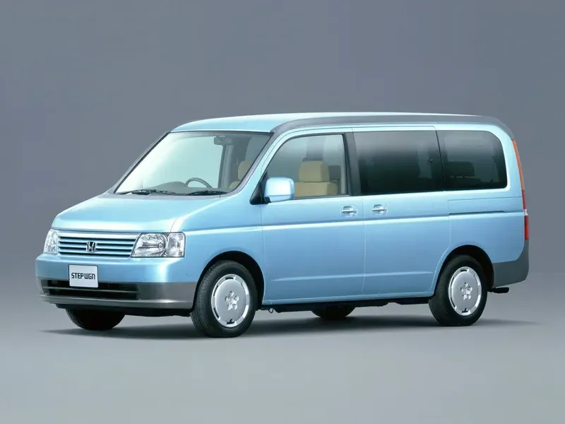 Honda Stepwgn 2001, минивэн, 2 поколение (04.2001 - 05.2003)