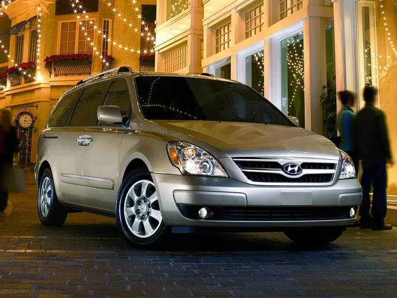 Hyundai Entourage