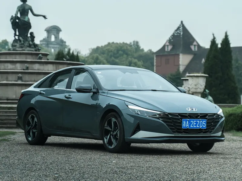 Hyundai Elantra