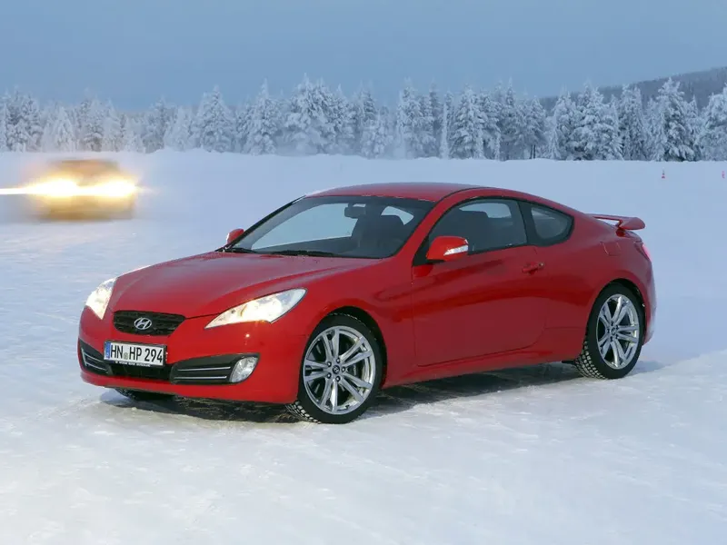 Hyundai Genesis 2009, купе, 1 поколение (09.2009 - 03.2012)
