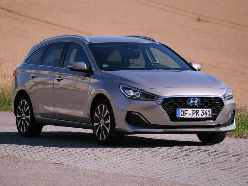Hyundai i30 рестайлинг 2018, универсал, 3 поколение, PD (09.2018 - 02.2020)