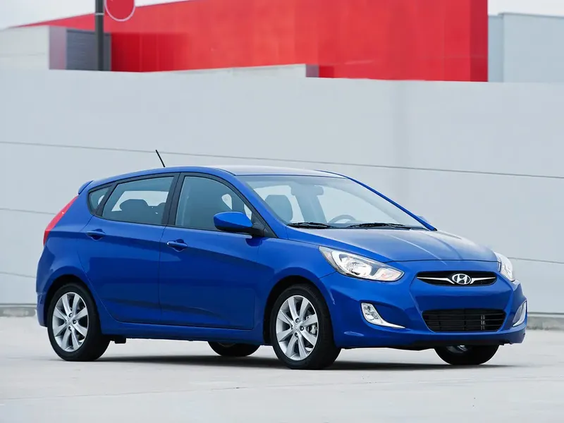 Hyundai Solaris 2010, хэтчбек 5 дв., 1 поколение (09.2010 - 05.2014)
