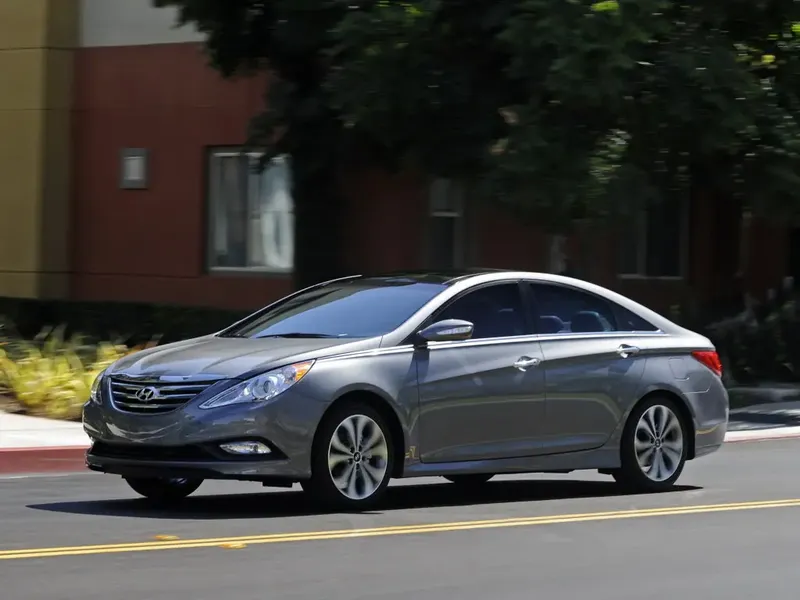 Hyundai Sonata рестайлинг 2012, седан, 6 поколение, YF (07.2012 - 03.2014)