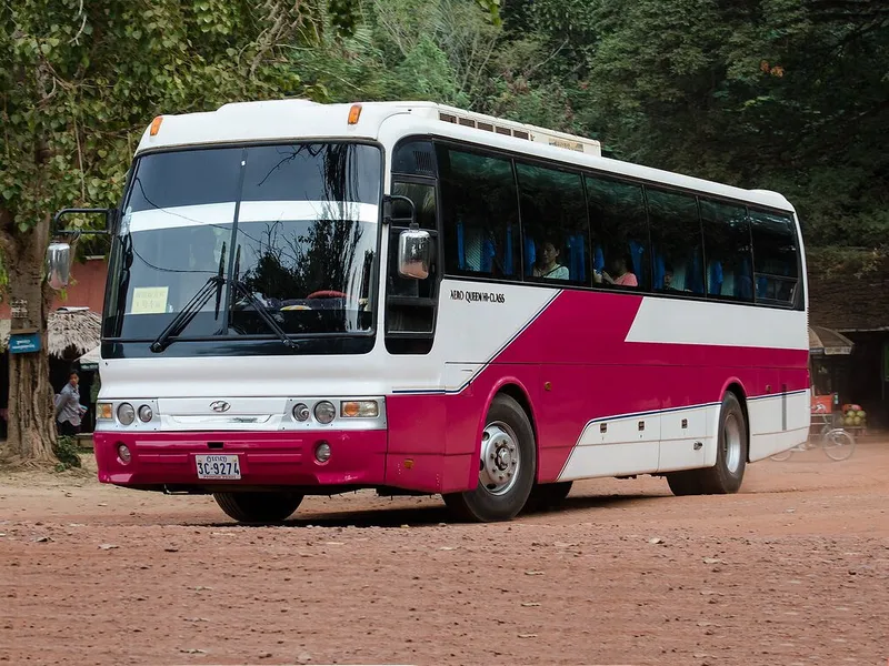 Hyundai Aero Queen