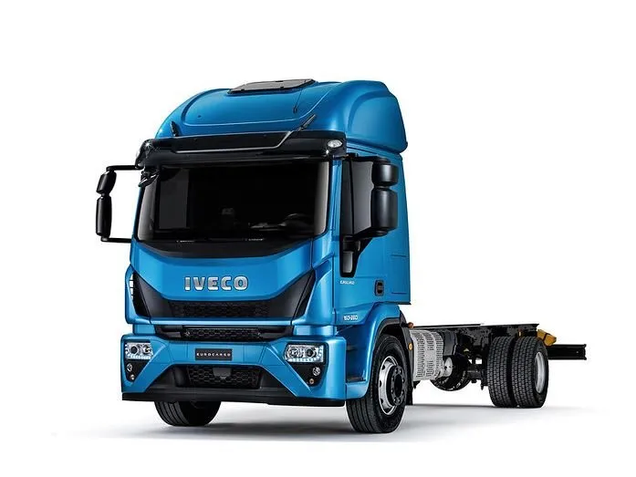 IVECO EuroCargo 2015, седельный тягач, 4 поколение (09.2015 - 07.2022)