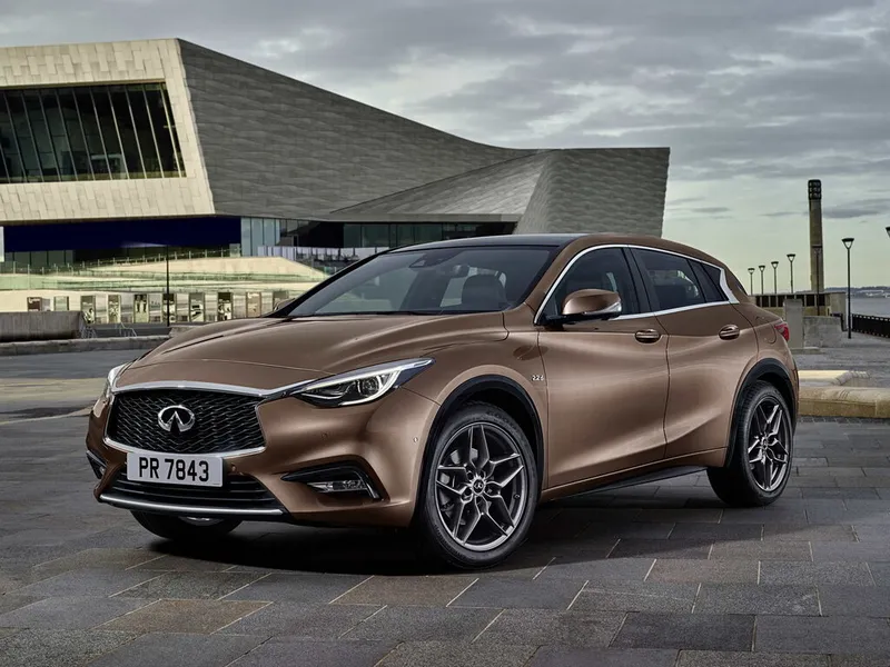 Infiniti Q30 2015, хэтчбек 5 дв., 1 поколение (03.2015 - 03.2020)