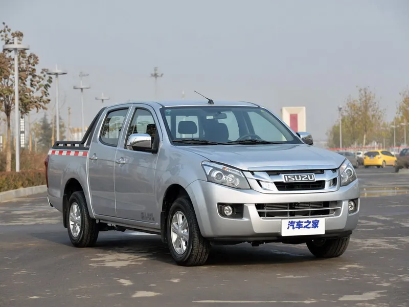 Isuzu D-MAX 2014, пикап, 2 поколение, RT50 (12.2014 - 05.2019)
