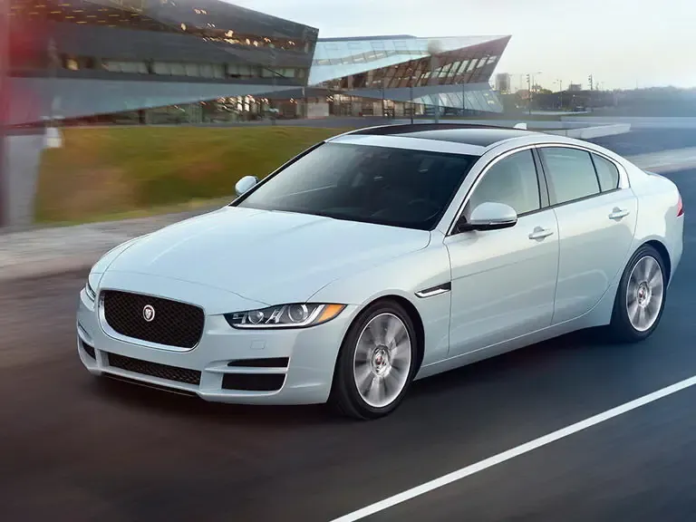 Jaguar XE 2014, седан, 1 поколение, X760 (09.2014 - 02.2019)