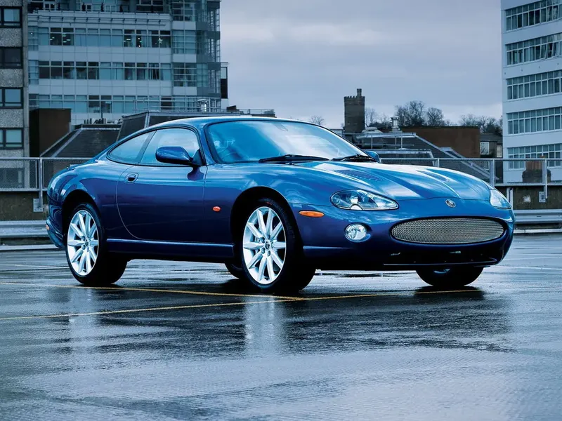 Jaguar XK рестайлинг 2004, купе, 1 поколение, X100 (04.2004 - 10.2005)