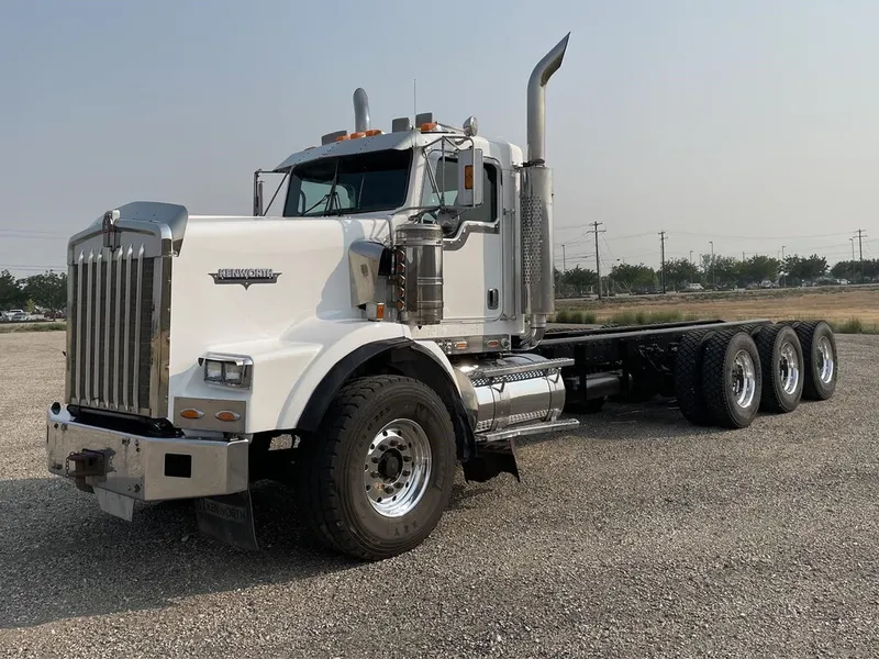Kenworth T800 2-й рестайлинг 2010, шасси, 1 поколение (01.2010 - н.в.)