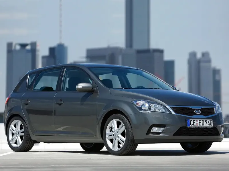Kia Ceed рестайлинг 2010, хэтчбек 5 дв., 1 поколение, ED (03.2010 - 06.2012)