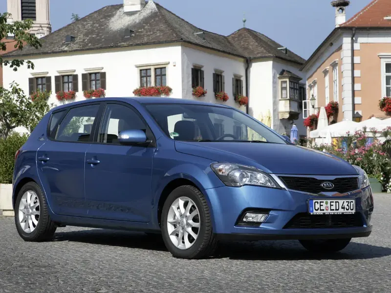 Kia Ceed рестайлинг 2009, хэтчбек 5 дв., 1 поколение, ED (09.2009 - 03.2012)