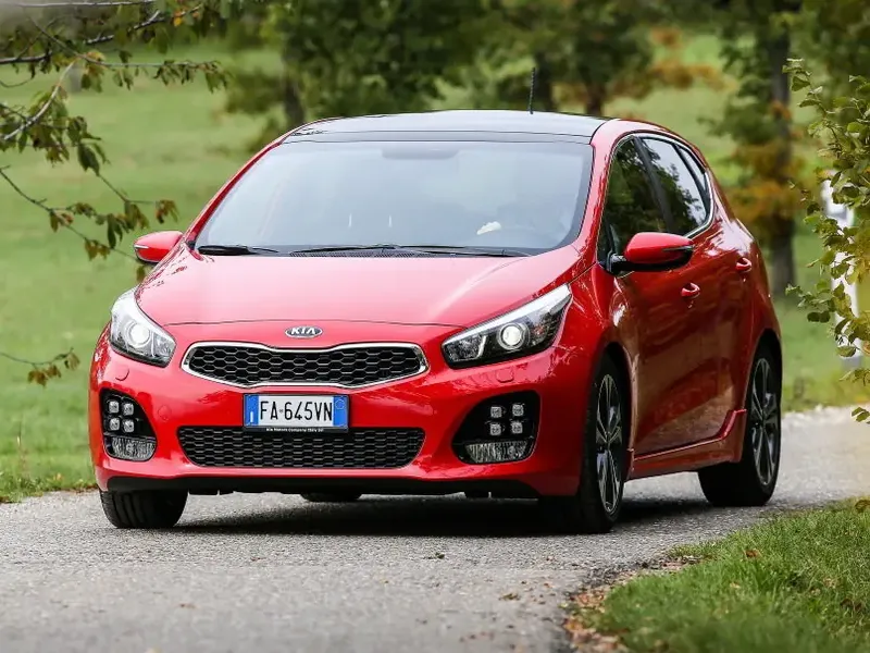 Kia Ceed рестайлинг 2015, хэтчбек 5 дв., 2 поколение, JD (09.2015 - 07.2018)