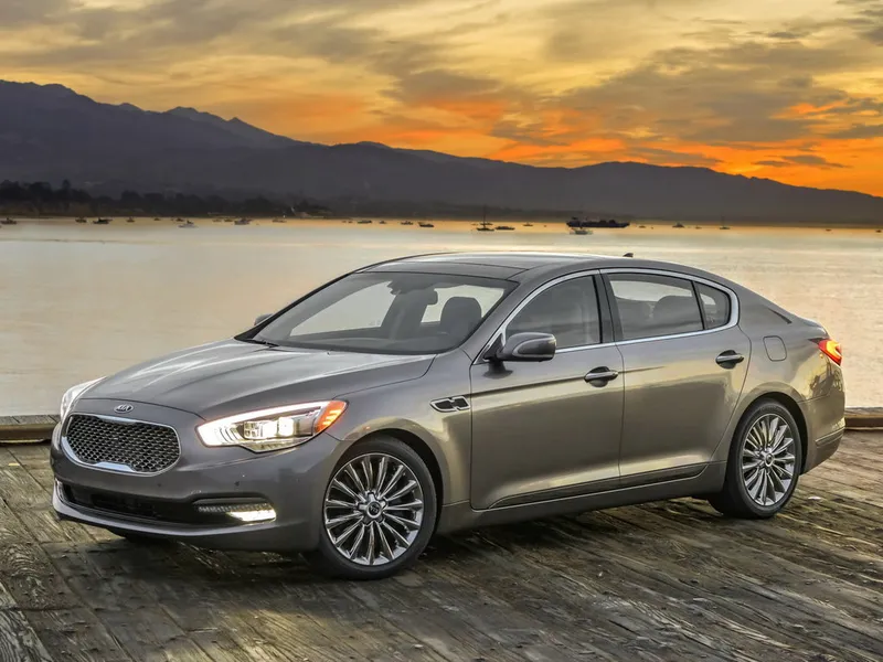 KIA K900
