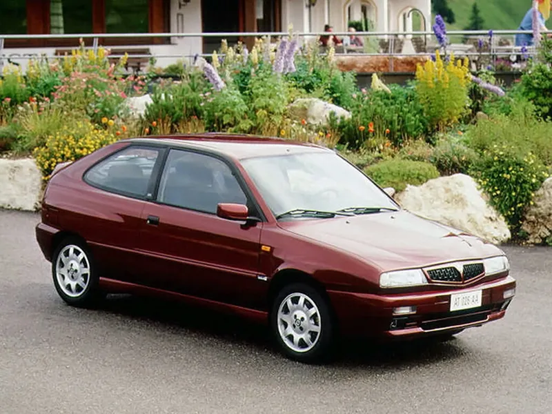 Lancia Delta рестайлинг 1997, хэтчбек 3 дв., 2 поколение, 836 (11.1997 - 11.1999)