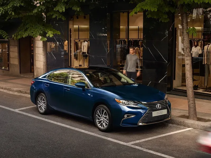 Lexus ES250 рестайлинг 2015, седан, 6 поколение, XV60 (08.2015 - 08.2018)