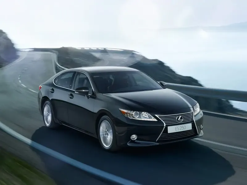 Lexus ES250 2012, седан, 6 поколение, XV60 (04.2012 - 09.2015)