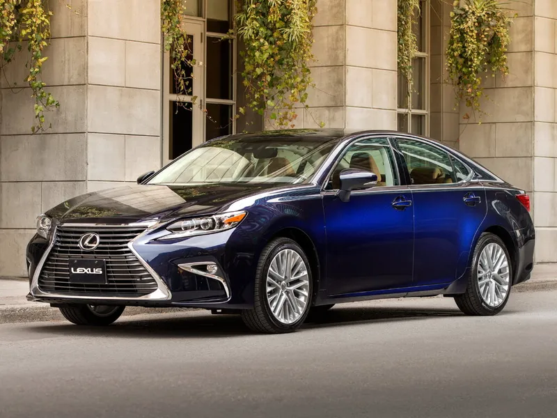 Lexus ES350 рестайлинг 2015, седан, 6 поколение, XV60 (04.2015 - 08.2018)