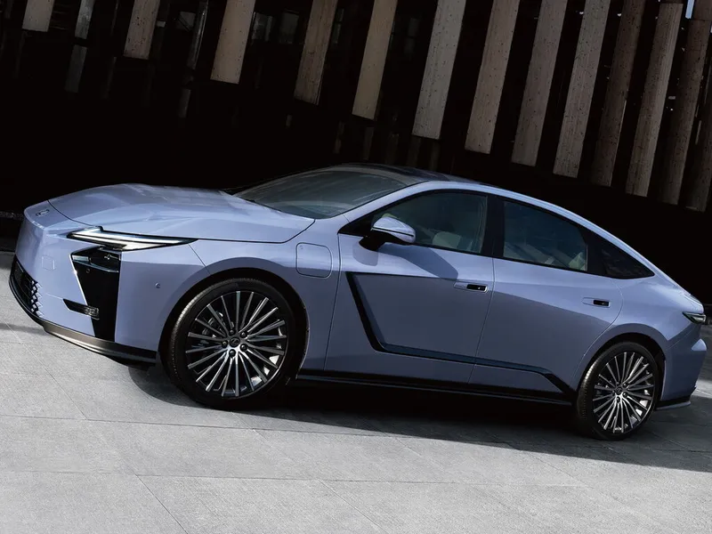 Lexus ES350e