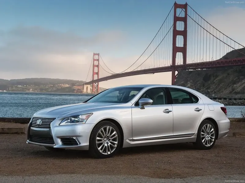 Lexus LS460 2-й рестайлинг 2012, седан, 4 поколение, XF40 (07.2012 - 09.2017)