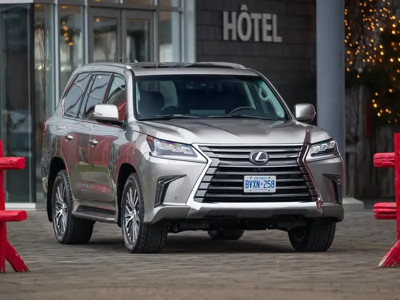 Lexus LX570 2-й рестайлинг 2015, джип/suv 5 дв., 3 поколение, J200 (08.2015 - 01.2022)