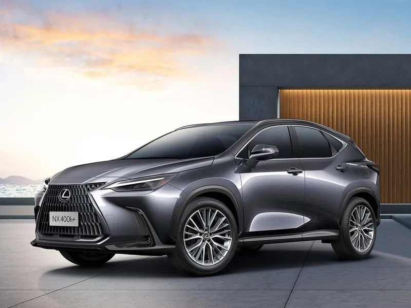 Lexus NX400h+