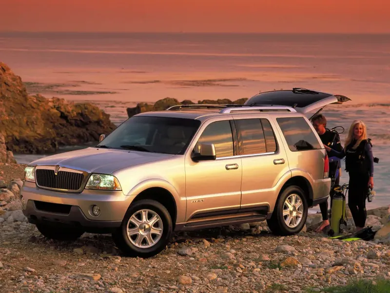 Lincoln Aviator 2002, джип/suv 5 дв., 1 поколение, UN152 (04.2002 - 08.2005)