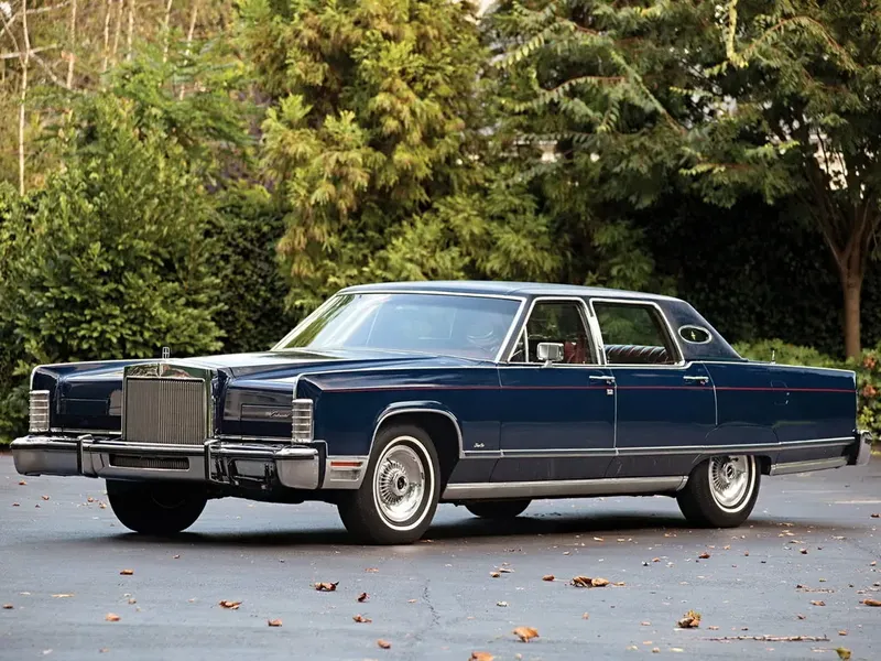 Lincoln Continental 4-й рестайлинг 1976, седан, 5 поколение (09.1976 - 08.1979)
