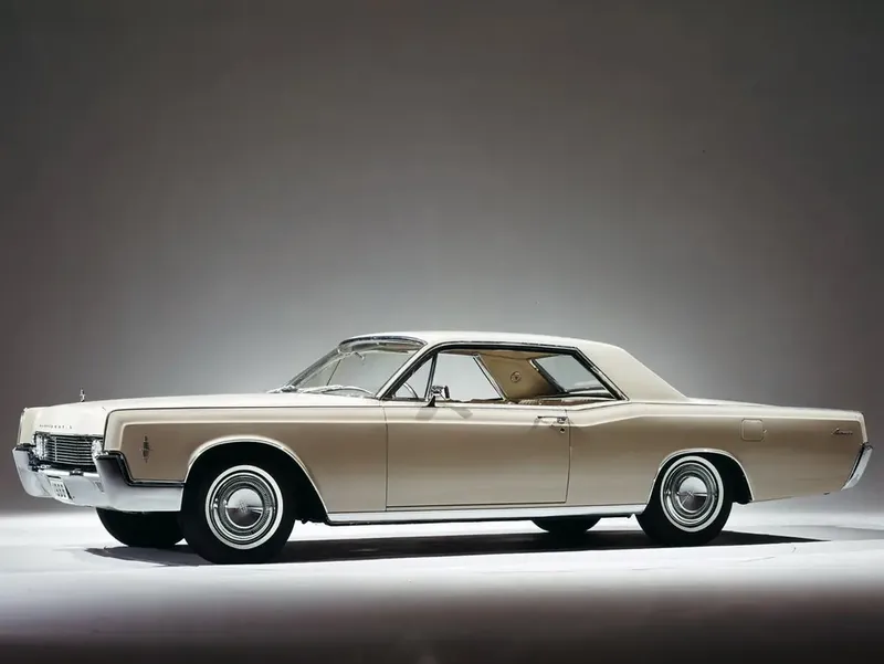 Lincoln Continental 4-й рестайлинг 1965, купе, 4 поколение (11.1965 - 10.1967)
