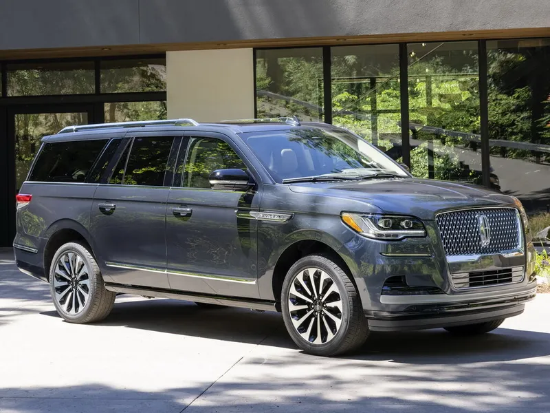 Lincoln Navigator рестайлинг 2022, джип/suv 5 дв., 4 поколение (08.2022 - н.в.)
