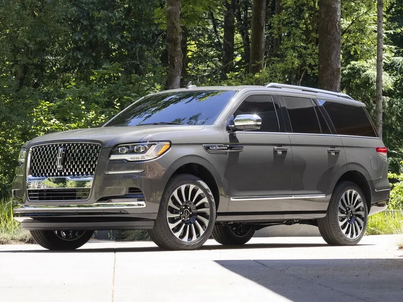Lincoln Navigator рестайлинг 2022, джип/suv 5 дв., 4 поколение, U554 (08.2022 - н.в.)