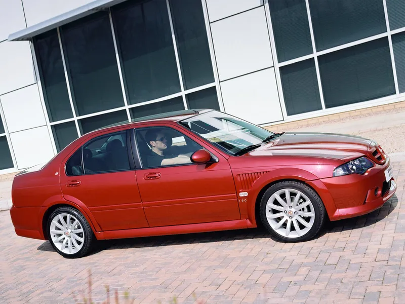 MG ZS рестайлинг 2004, седан, 1 поколение (06.2004 - 04.2005)