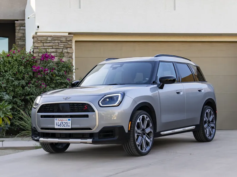 MINI Countryman 2023, хэтчбек 5 дв., 3 поколение, U25 (09.2023 - н.в.)