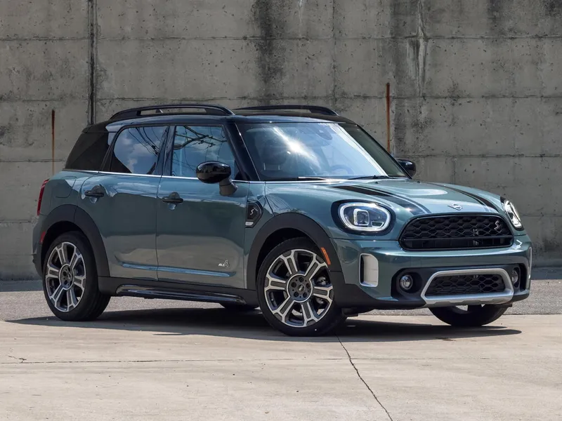 MINI Countryman рестайлинг 2020, хэтчбек 5 дв., 2 поколение, F60 (05.2020 - 10.2023)